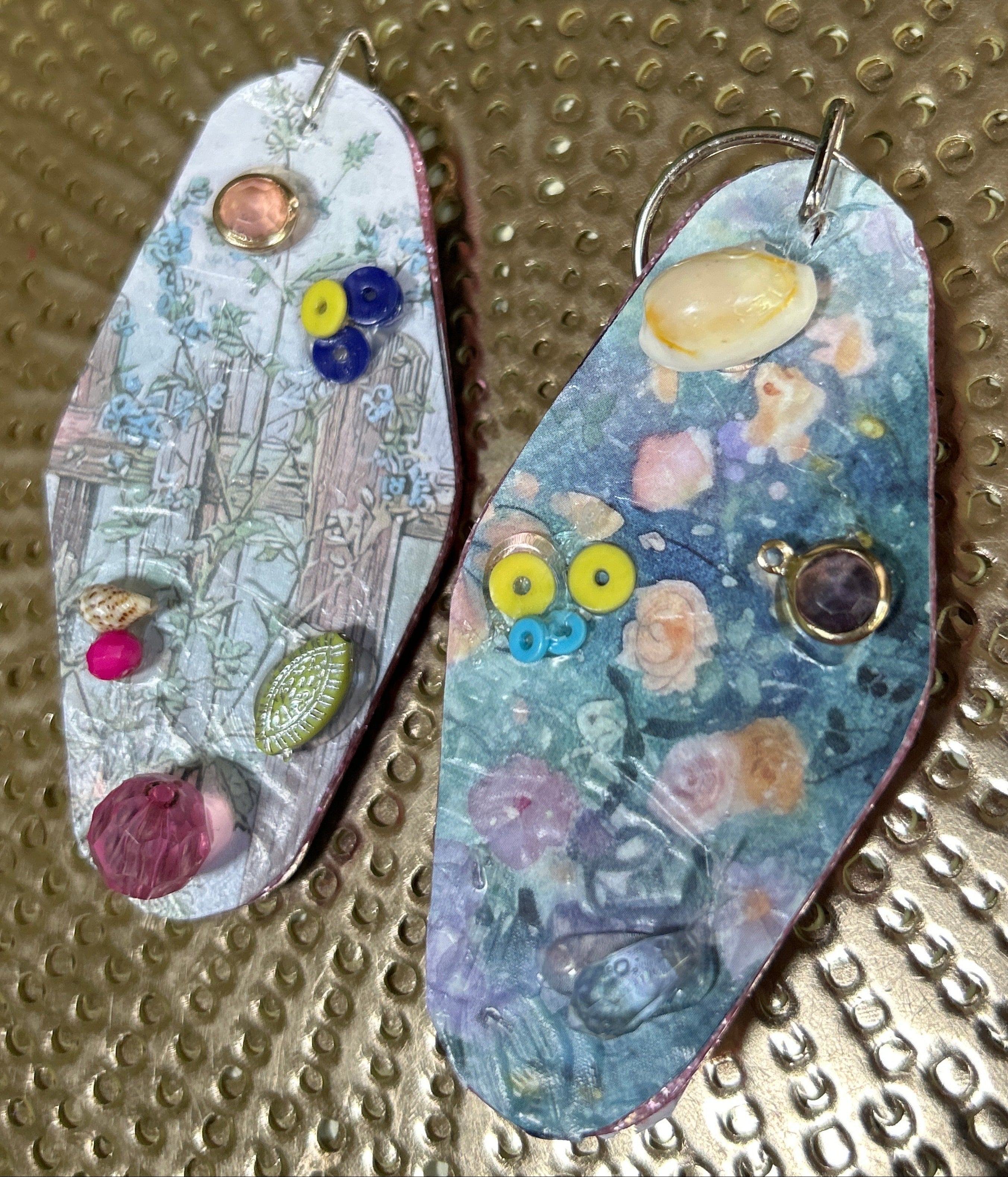 A pair of retro motel keyrings