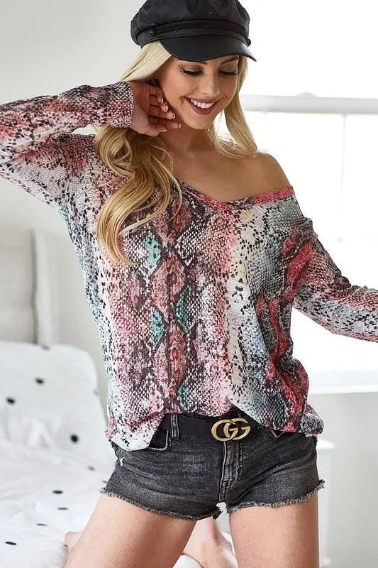 Snakeskin Print Low Gauge Hacci V Neck Top