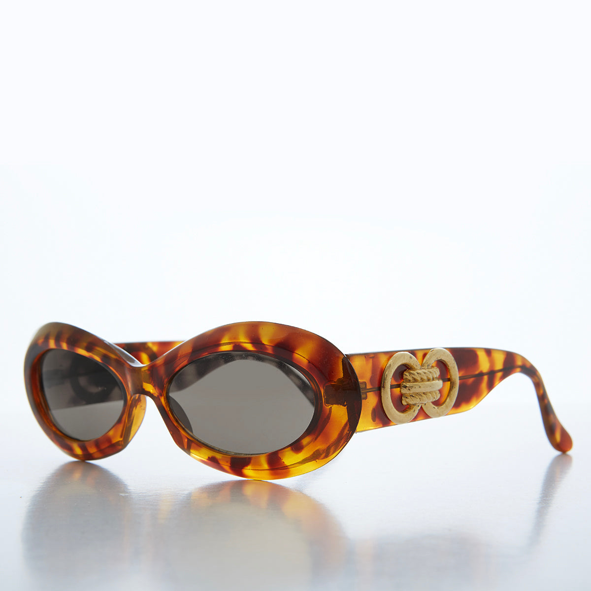 Classic Chunky Oval Women's Sunglasses - Alicia
