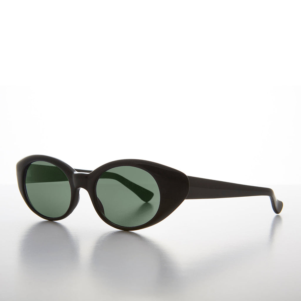 Wide Classic Glamorous Cat Eye Sunglass -  Amy