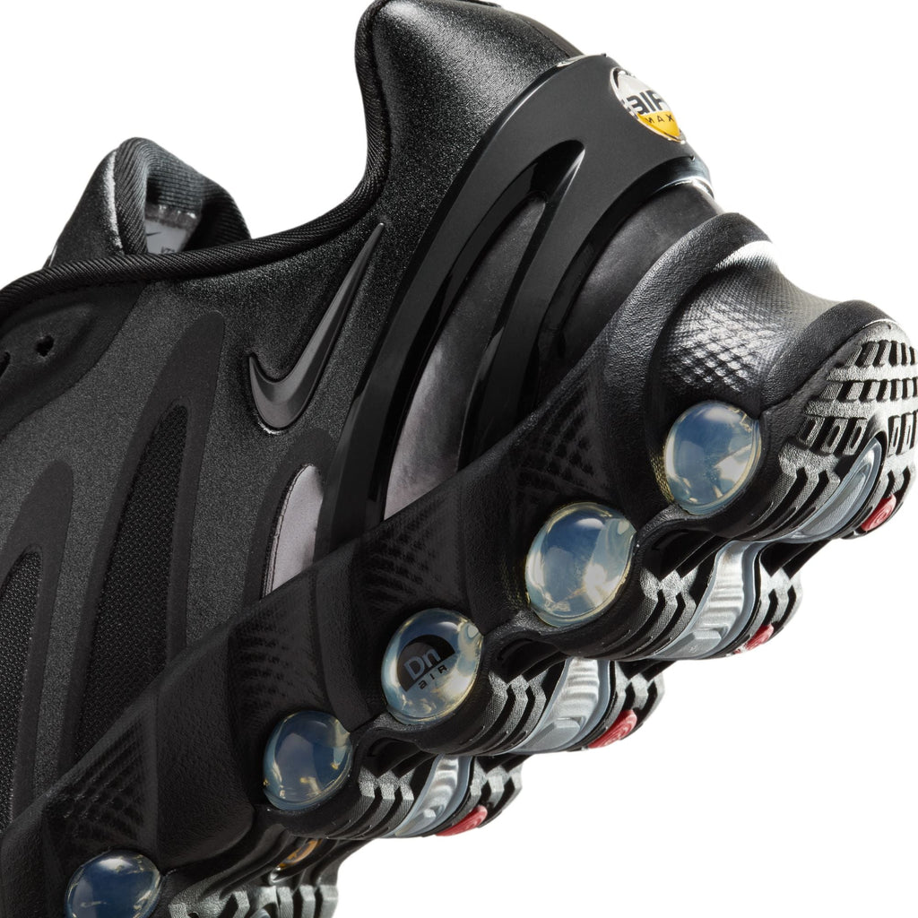 Nike Women's Air Max Dn8 - Black