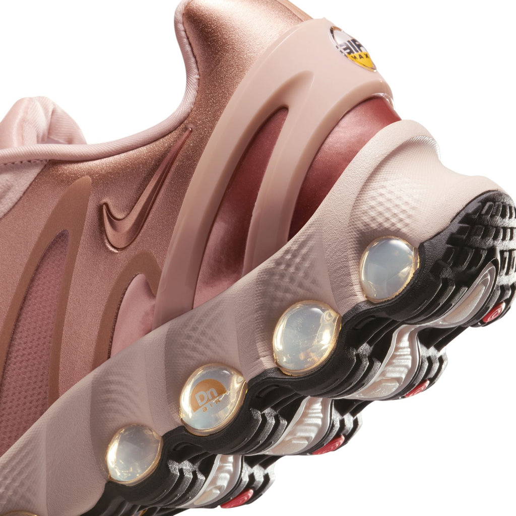 Nike Womens Air Max Dn8 Metallc - Red Bronze