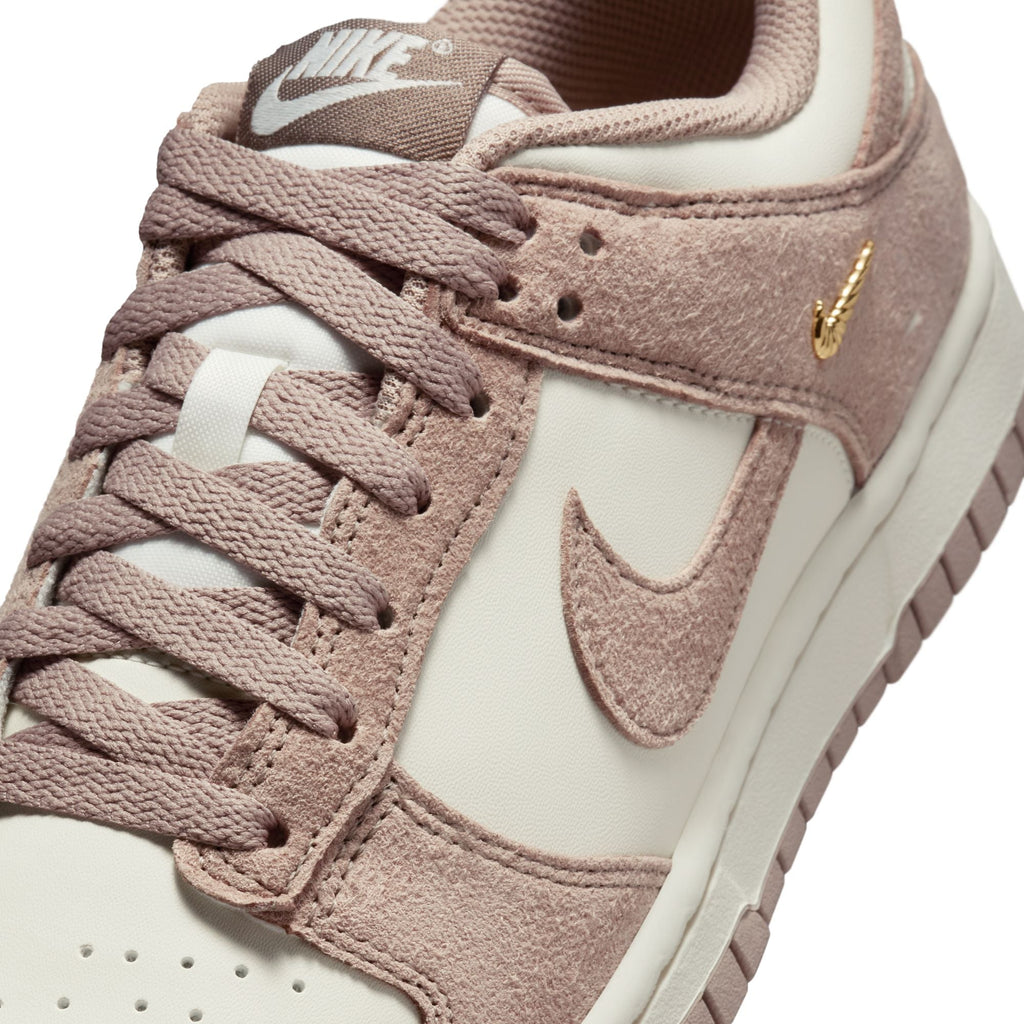 Nike Womens Dunk Low - Sail