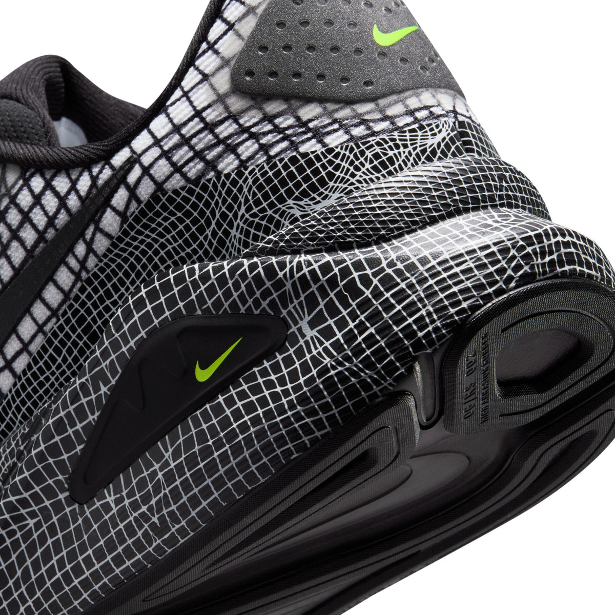 Nike Mens Structure 26 - White/Black/Volt