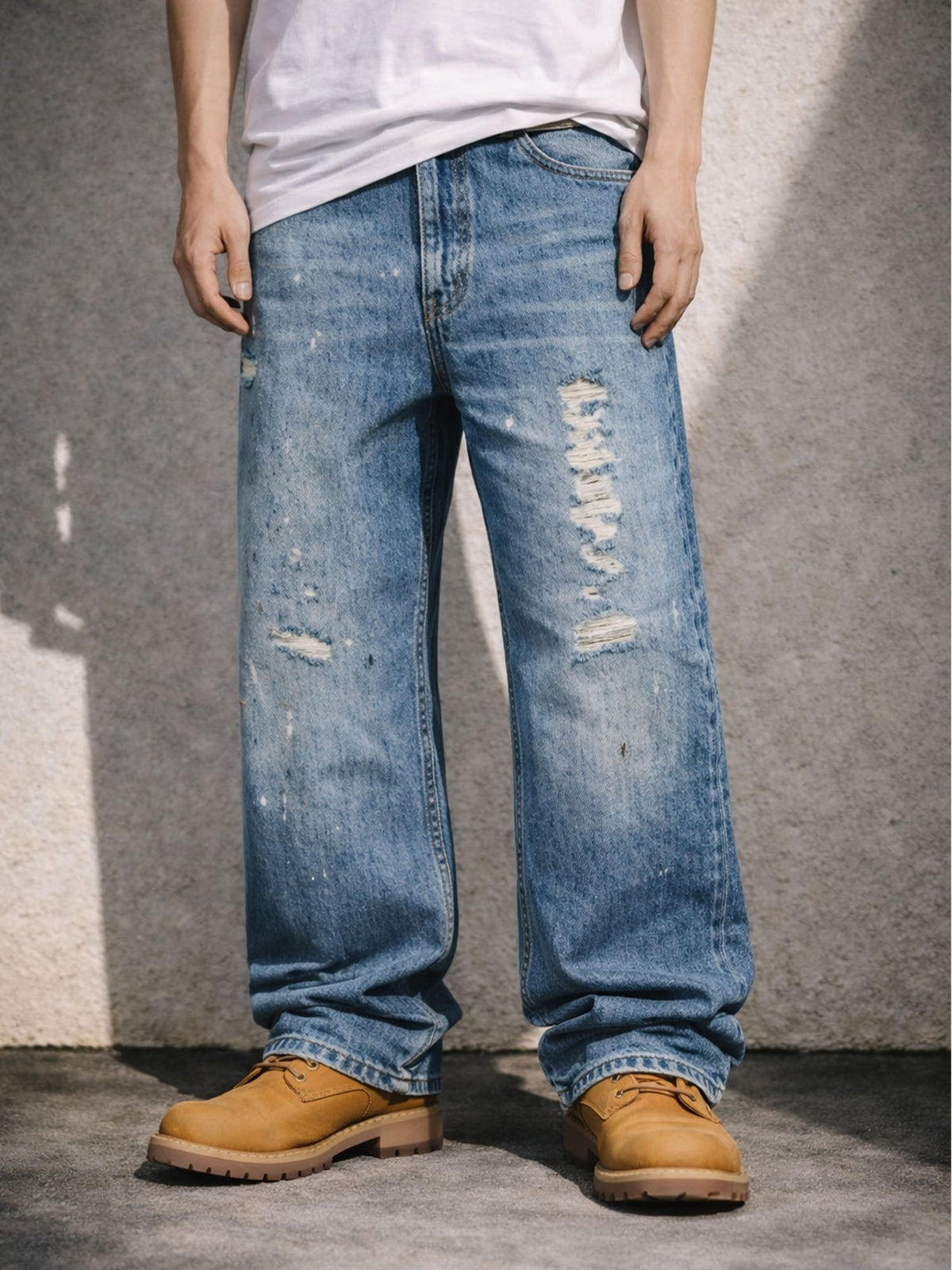 LIGHT WASH DISTRESSED BAGGY DENIM