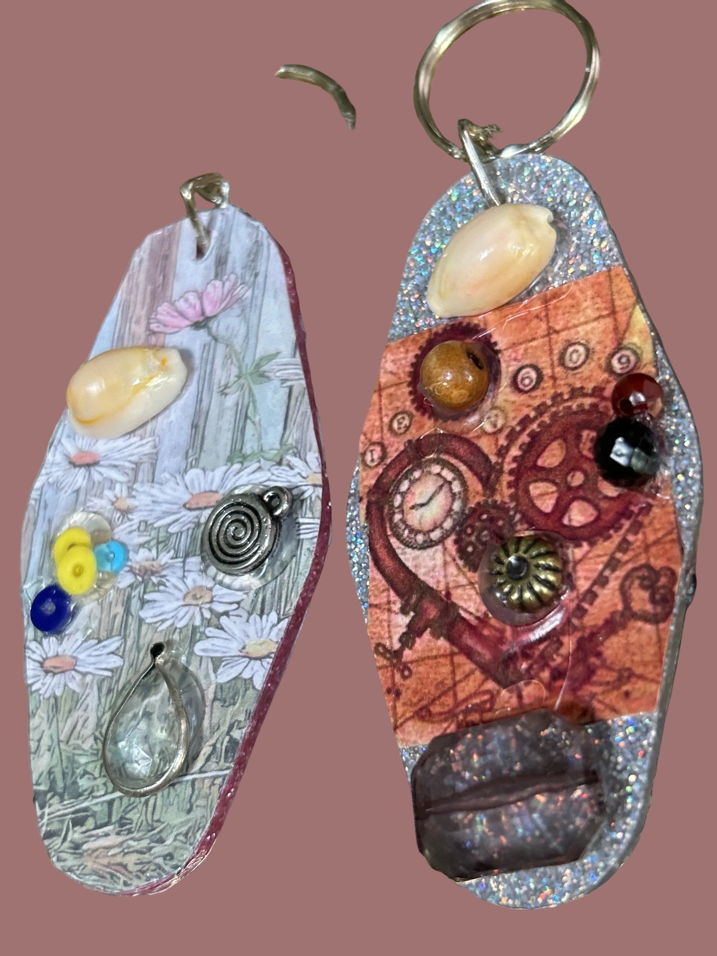 2 decorated handcrafted retro motel keyrings
