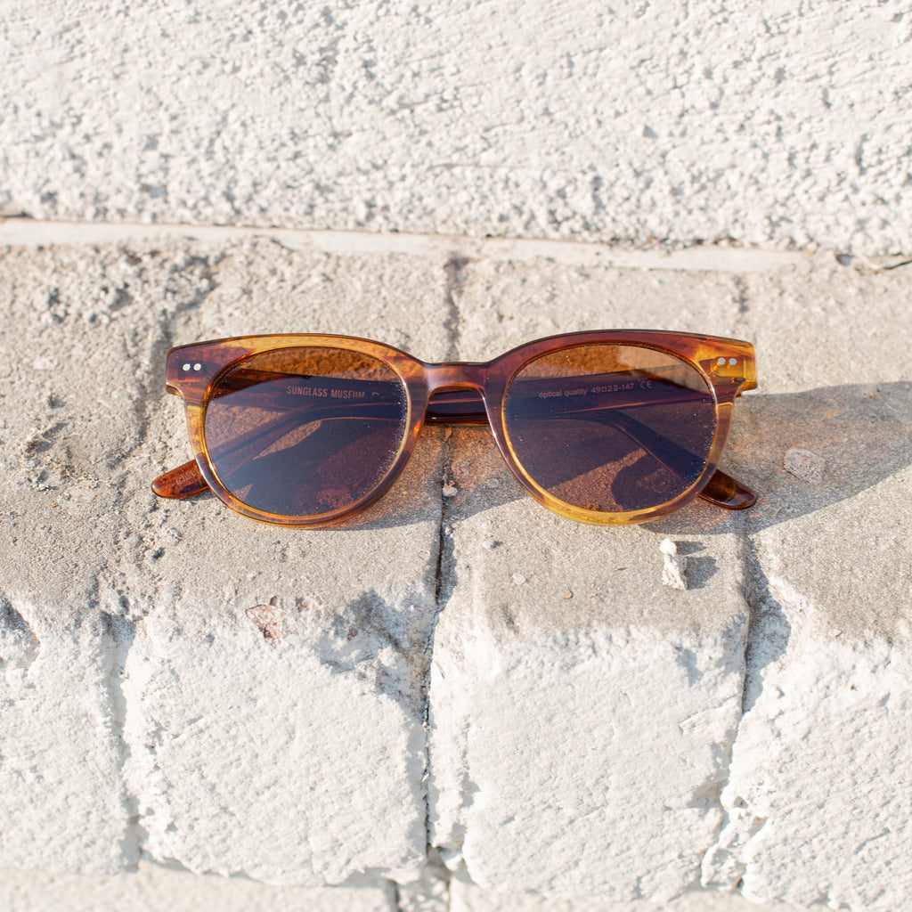 Round Hipster Sunglass with Polarized Lens - Darcy