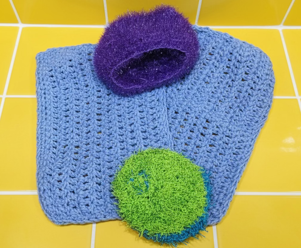 A Set of 2 Washcloths with 2 Scrubbies in Blue, Purple & Green.