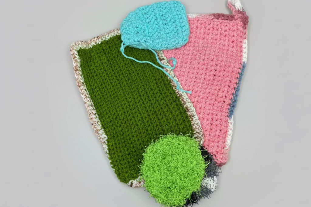 Set of 2 washcloths with drawstring bag soap for soap & a face scrubbie.