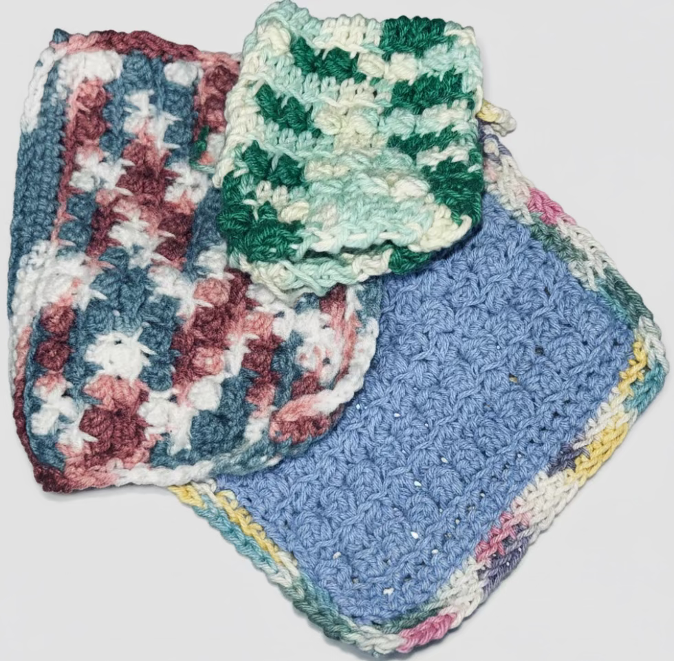 2 handmade crocheted washcloths with drawstring bag for soap.