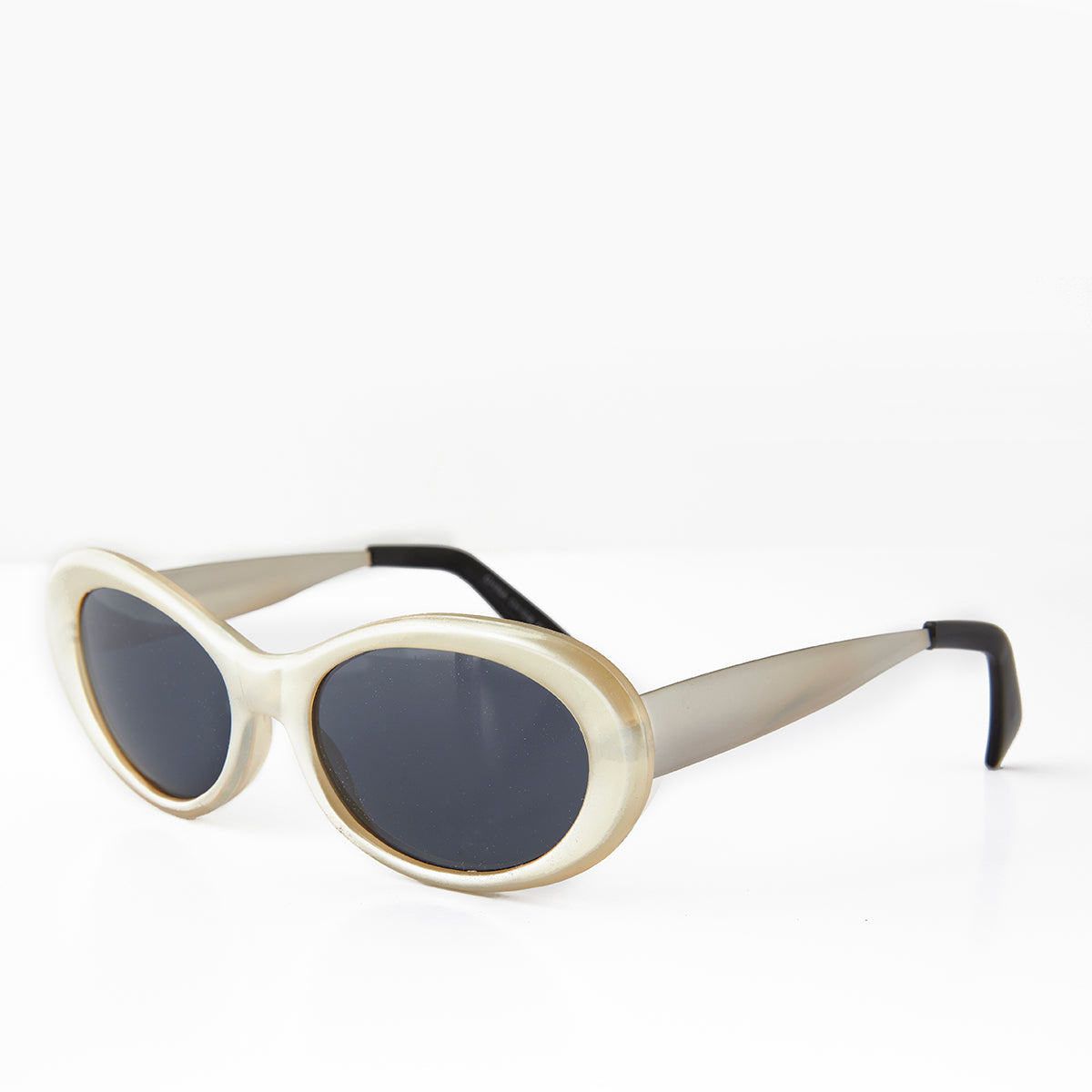 Oval Mod Punk Cateye 90s Vintage Sunglass - Loretta