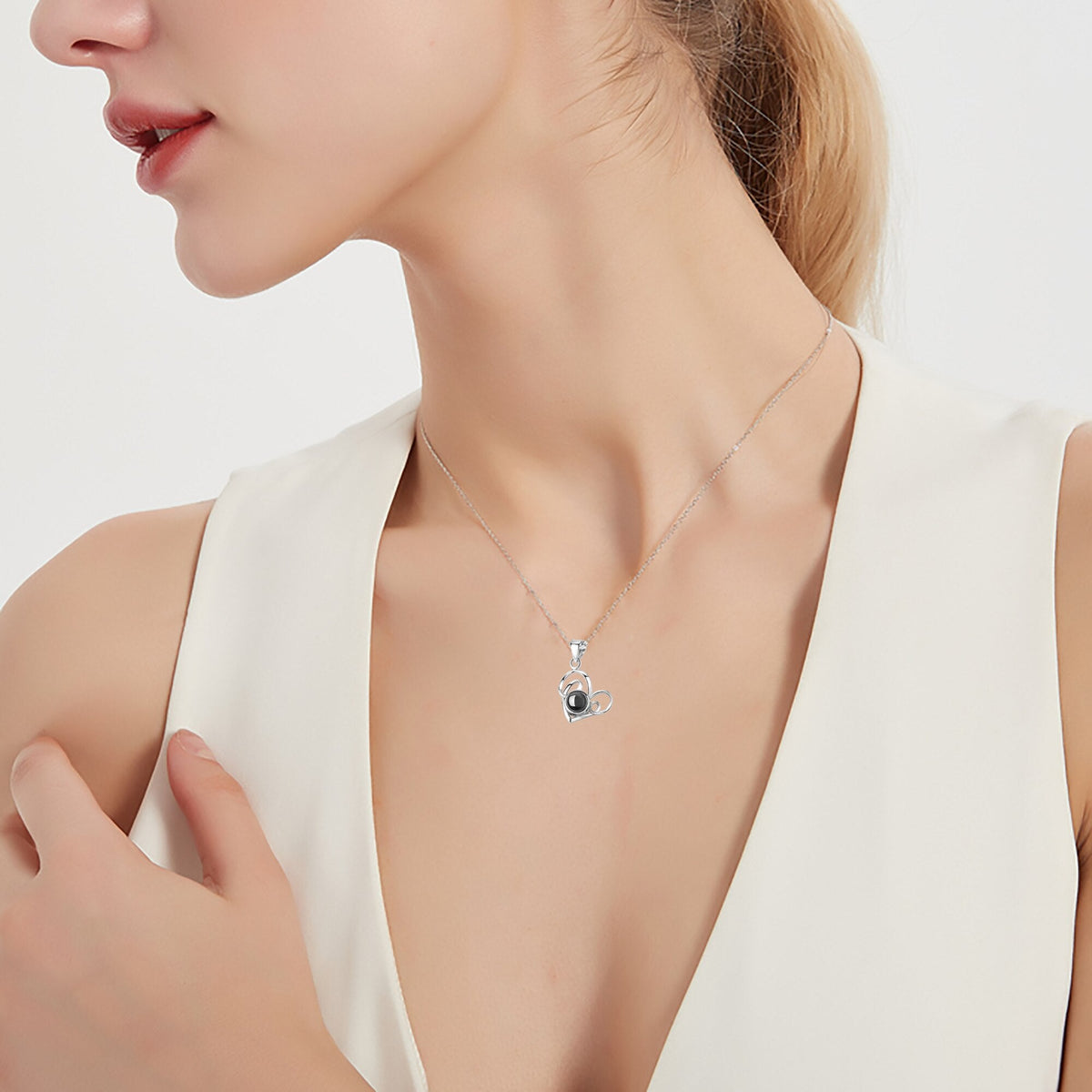 Necklace Round Heart Pendant Romantic Memory Projection Necklaces