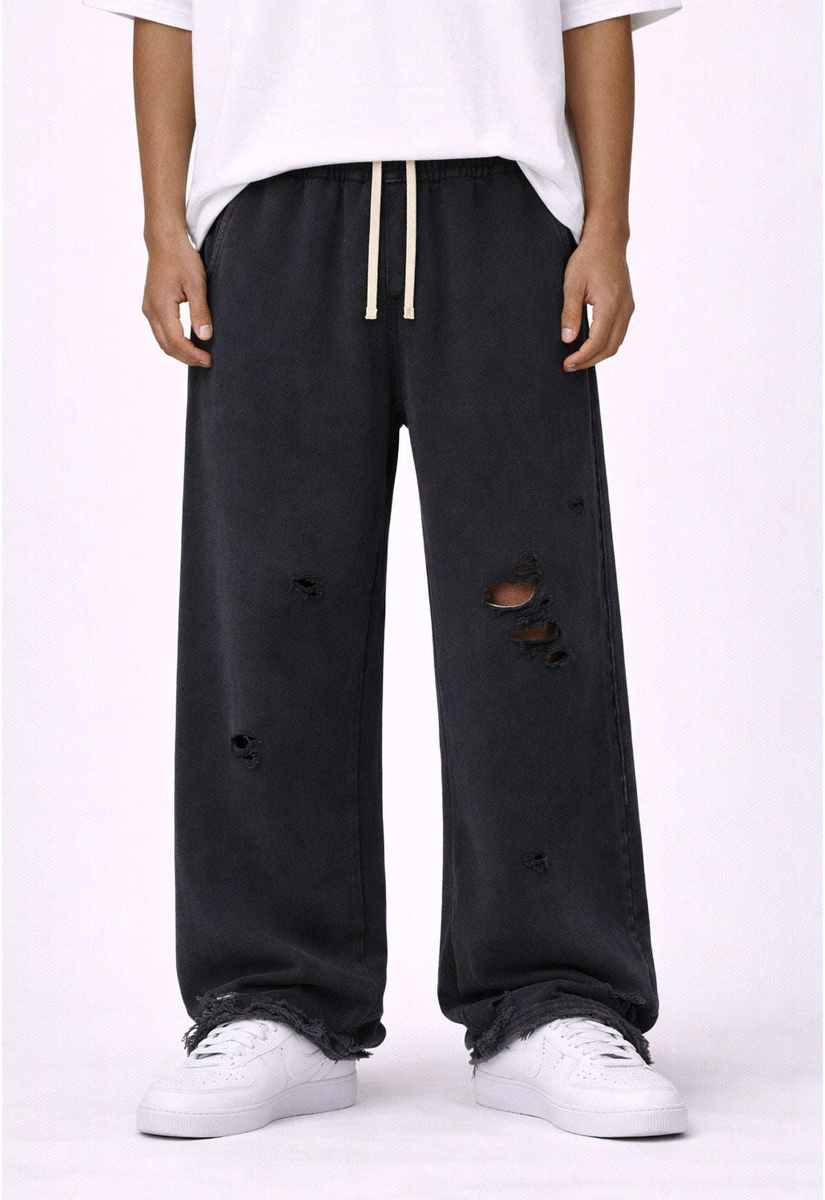 NOIR DESTROYED SWEATPANTS