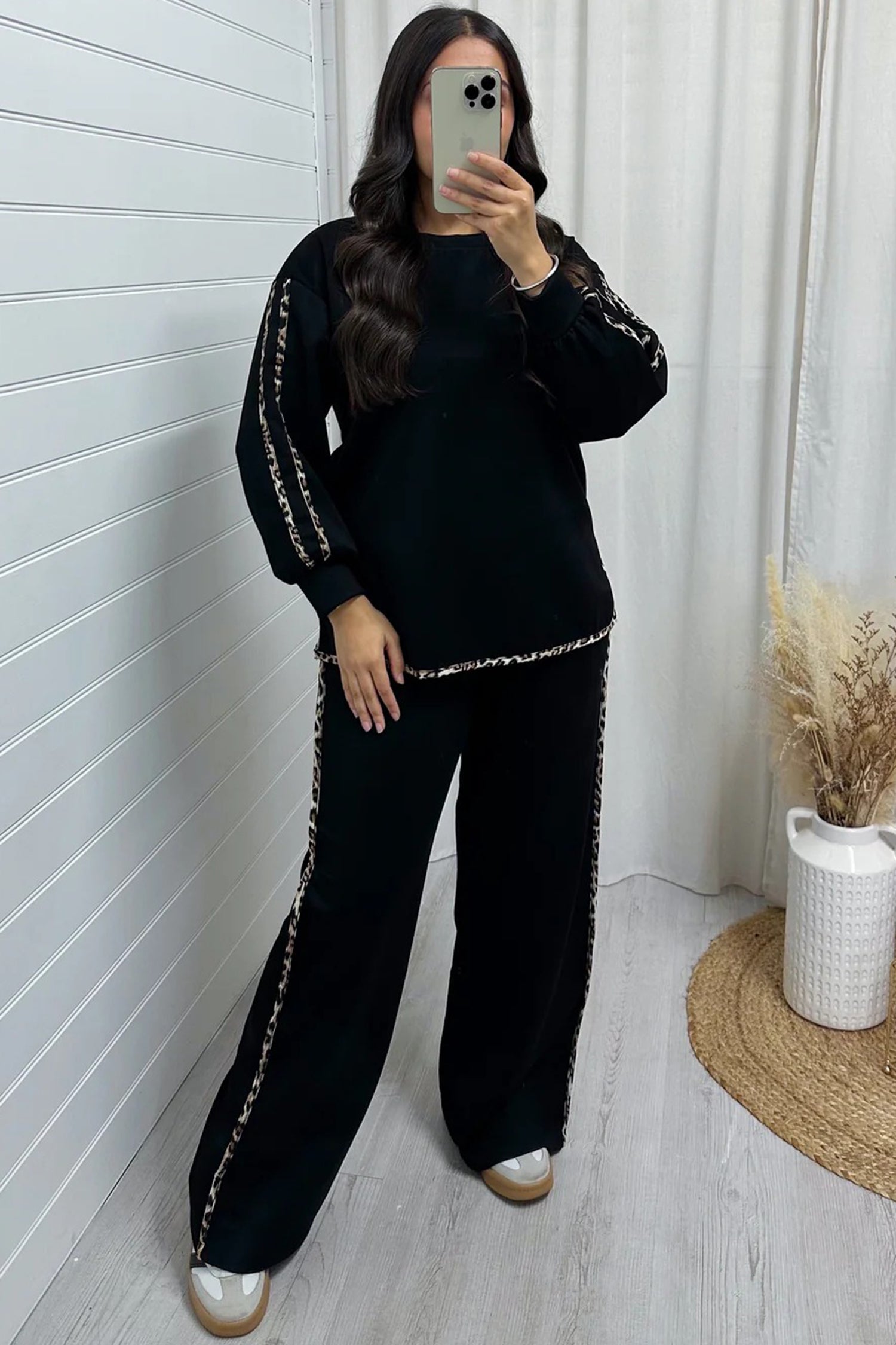 Black Contrast Leopard Trim Casual Sweatshirt Pant Set