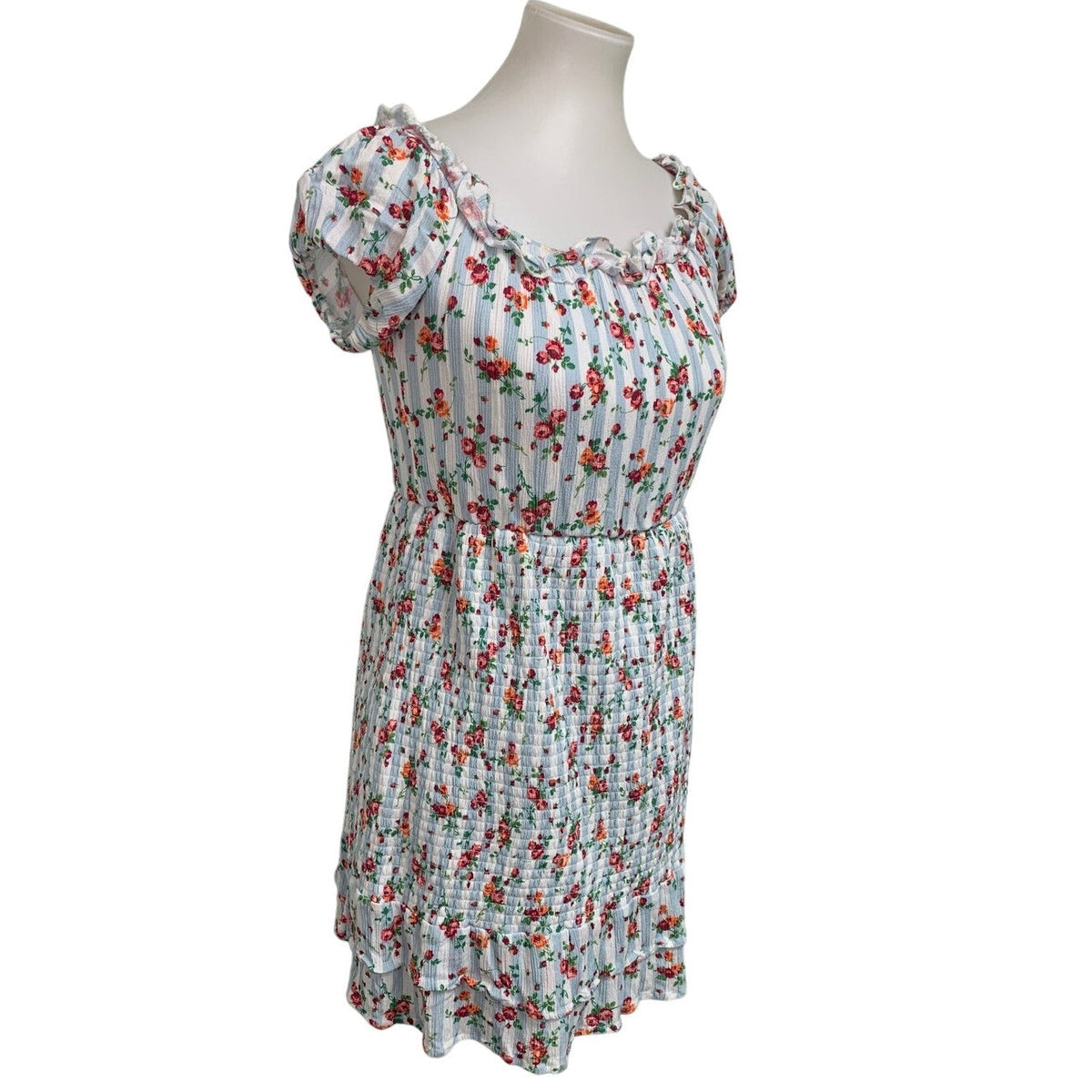 Peach Love California Womens Medium Striped Floral Short Sleeve Smocked Dress