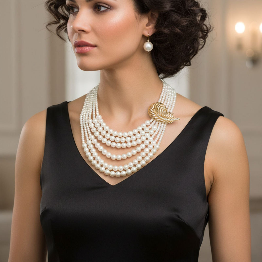 Statement Brooch Necklace with Cream Pearl and Detachable Feather – Stylish Fashion Accessory