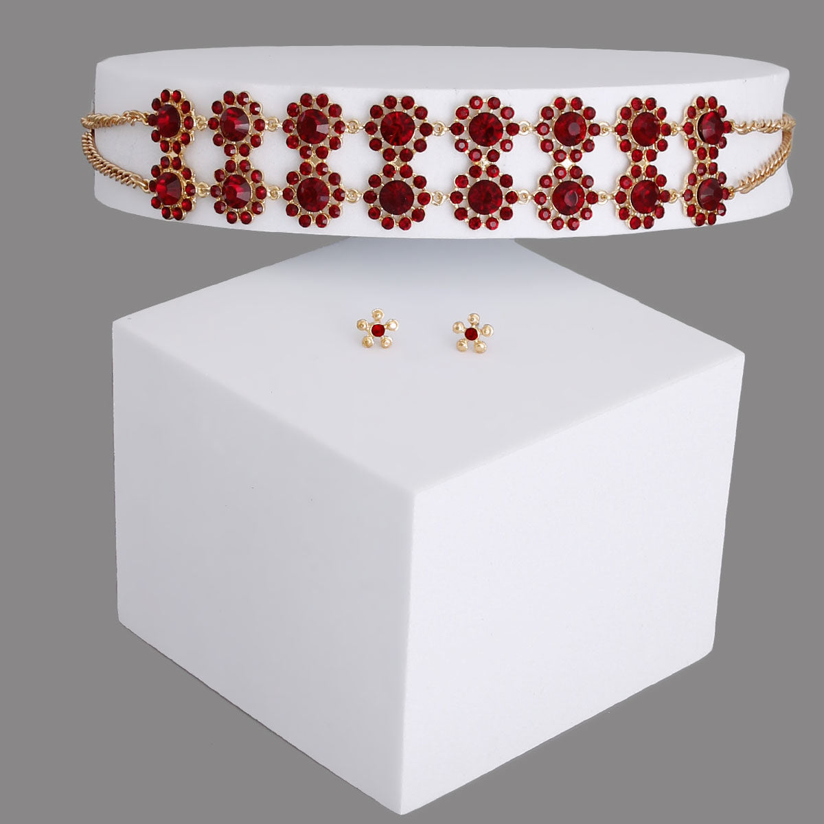 Statement Blossom Choker Necklace Ensemble Stylish Layered Jewelry Accessory