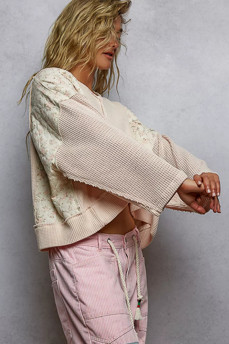 Mix Thermal Floral Pattern Quilted Knit Cropped Top with Raw Edge Detail