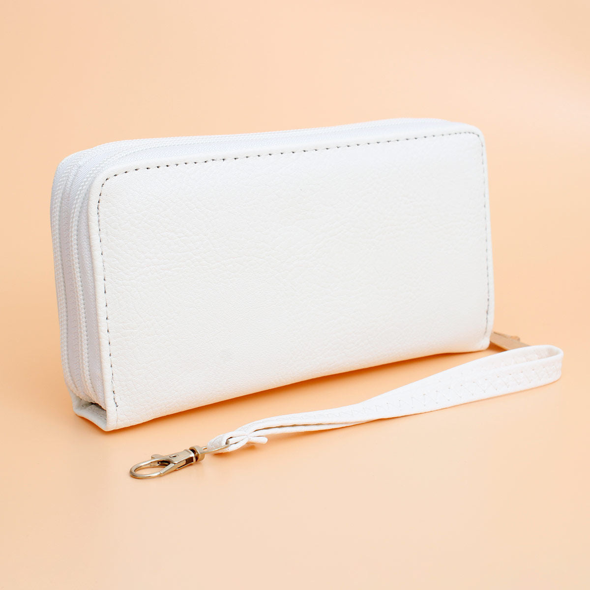 Women’s Zipper Wallet White Soft Grain Stylish Chic Accessory