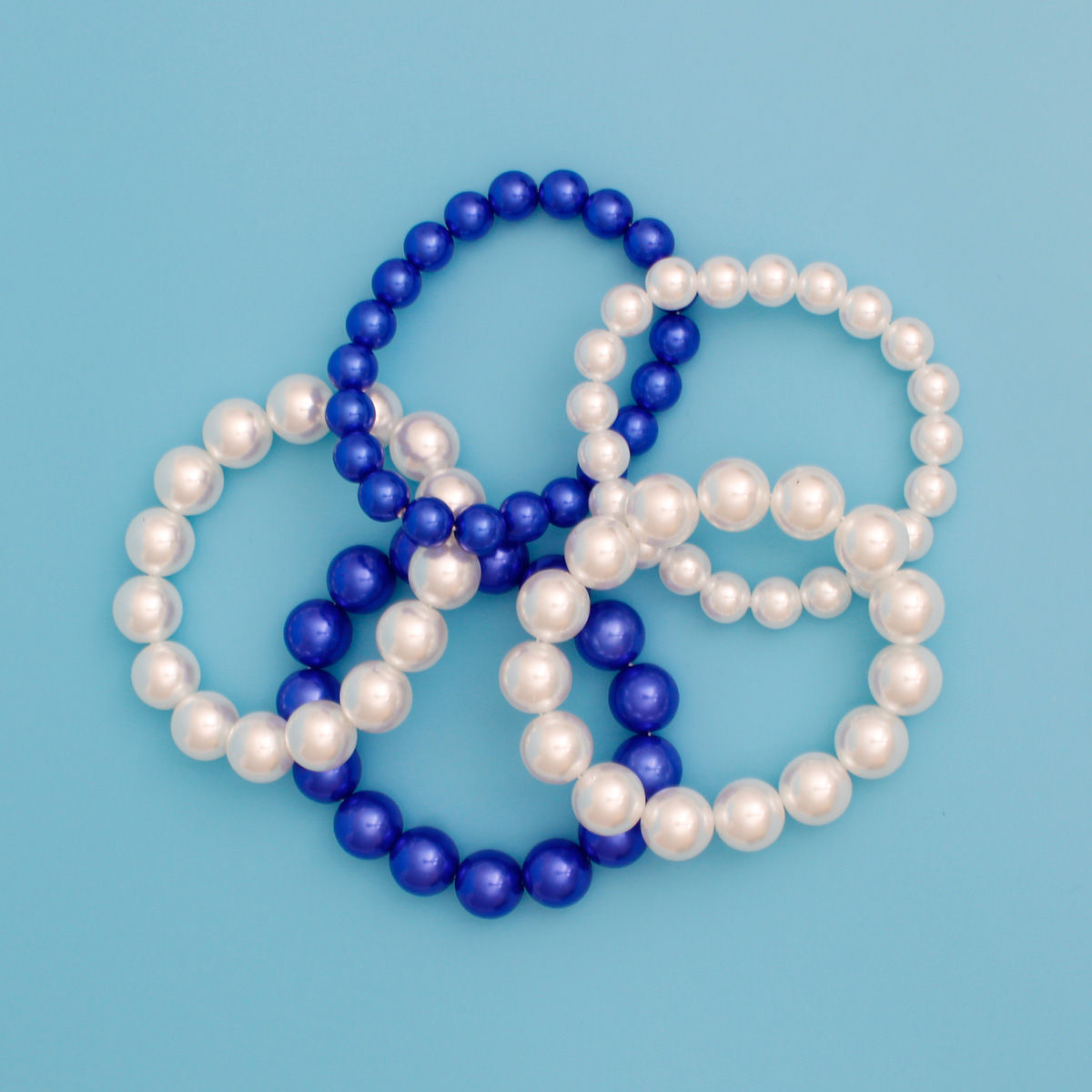 Women’s Stretch Pearl Bracelets 5 Pcs Set Blue White Stylish Layered Jewelry