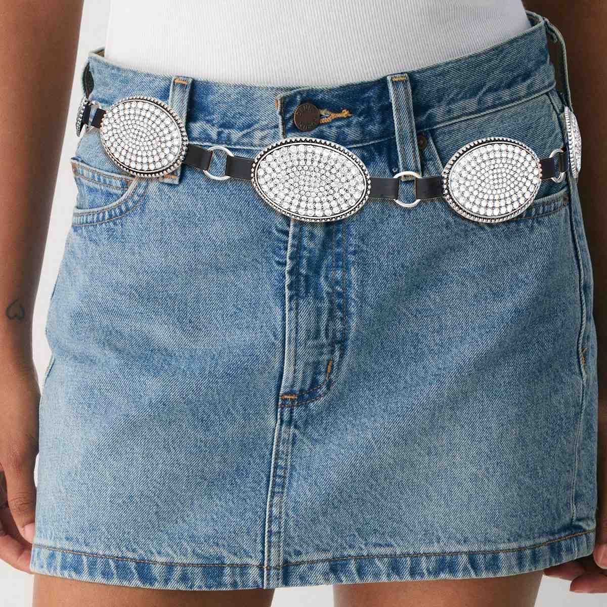 Western Belt with Oval Rhinestone and Silver Cowboy Chain – Trendy Fashion Accessory