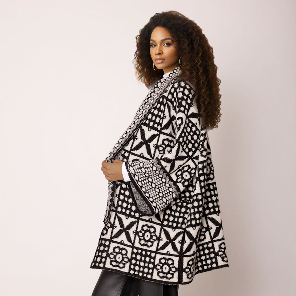 Women’s Cardigan Tile Print Knit Black and White Stylish Casual Layered