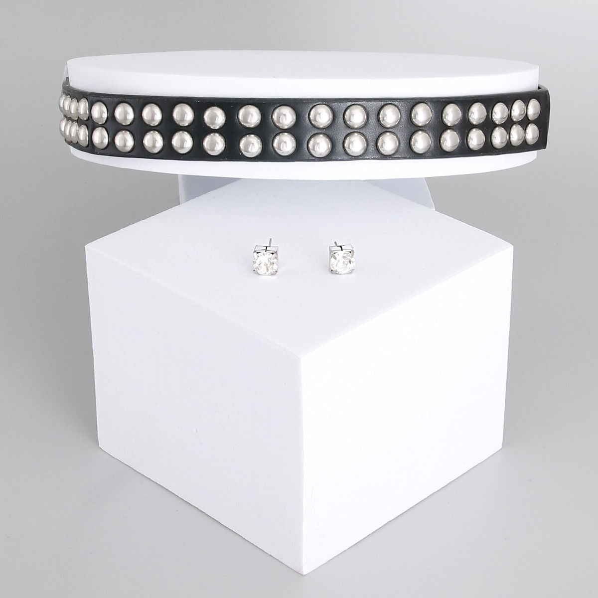Studded Leather Choker Necklace Trendy Fashion Jewelry Accessory