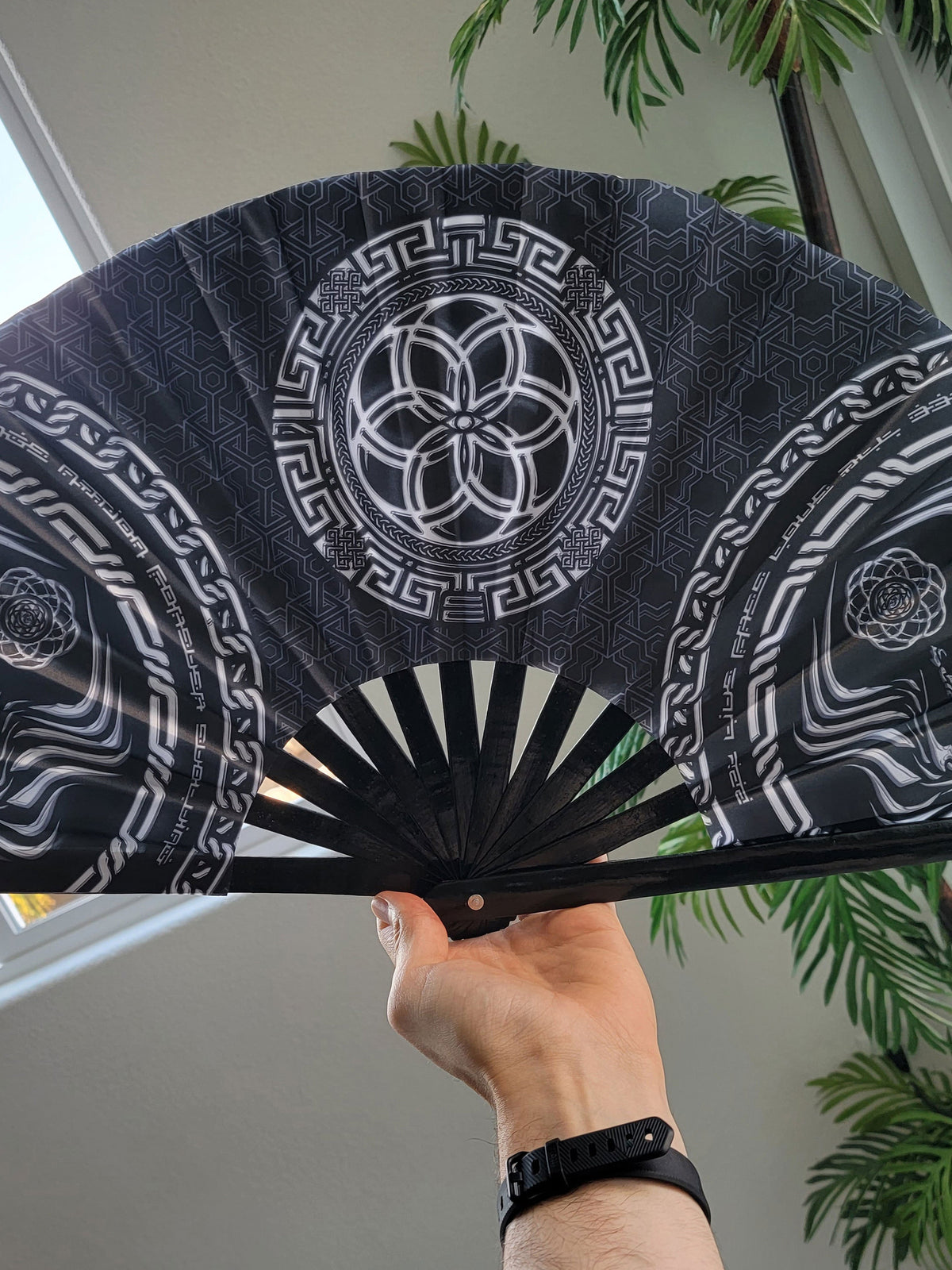 FOREVER EVOLVING SCARAB ✦ BLACK/WHITE Bamboo Fan