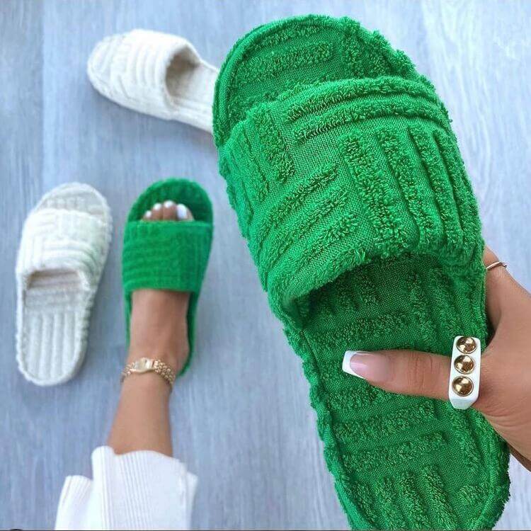 Cozy Slide Slippers – Fuzzy Open Toe House Slides – Soft Plush