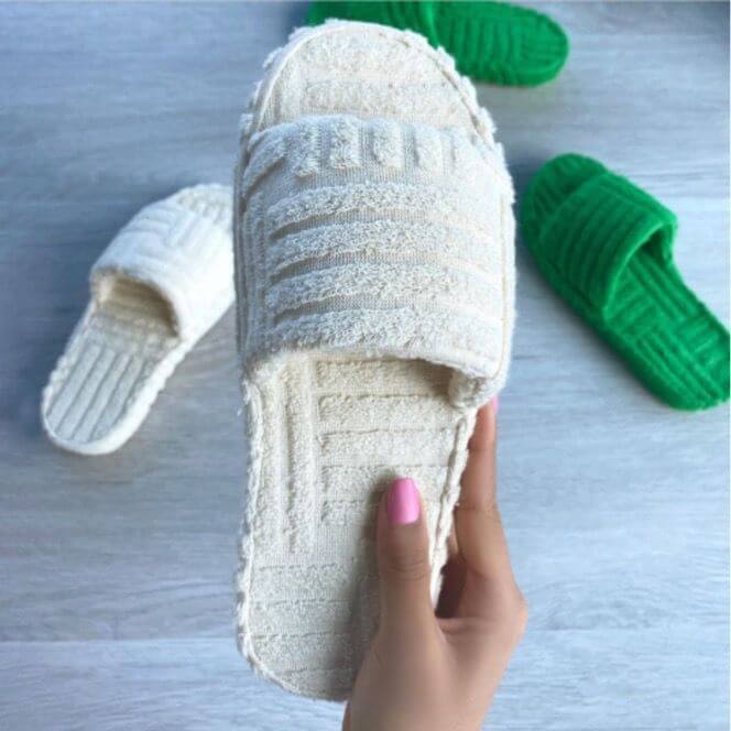 Cozy Slide Slippers – Fuzzy Open Toe House Slides – Soft Plush