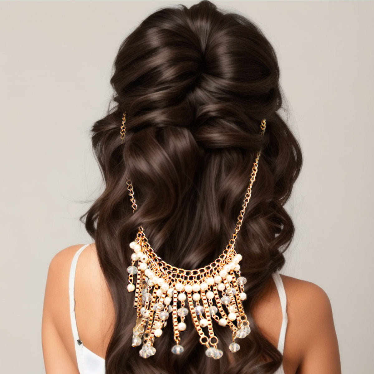Statement Pearl Head Chain in Gold and Cream, Stylish Fashion Accessory